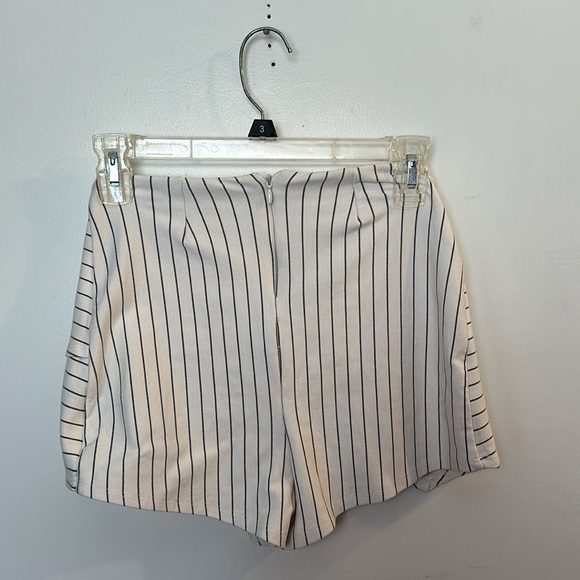 Lulus stripped skort - Picture 2 of 3